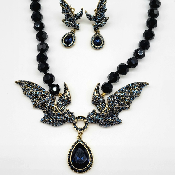 Heidi Daus Sapphire + Black Diamond Swarovski Crystal Bat Necklace Earring Set - Picture 5 of 11